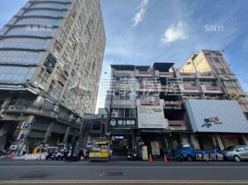 中華路商二邊間顯眼金透店