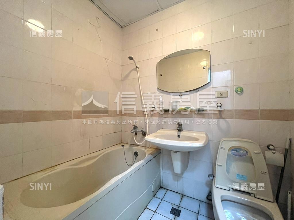 超級贏家角窗店住房屋室內格局與周邊環境