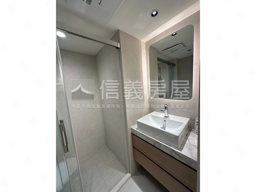 ＥＡＴ國際館精美裝潢房屋室內格局與周邊環境