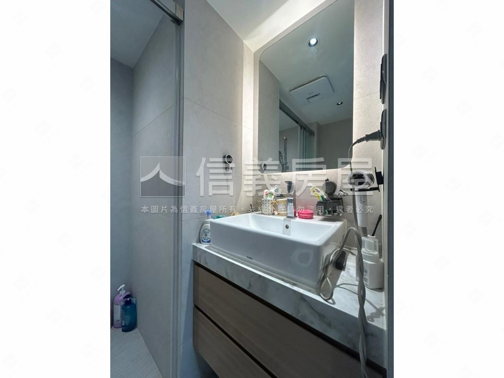 ＥＡＴ國際館精美裝潢房屋室內格局與周邊環境