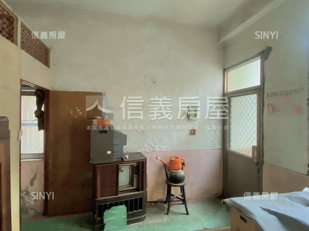 草衙活巷低總價透天房屋室內格局與周邊環境