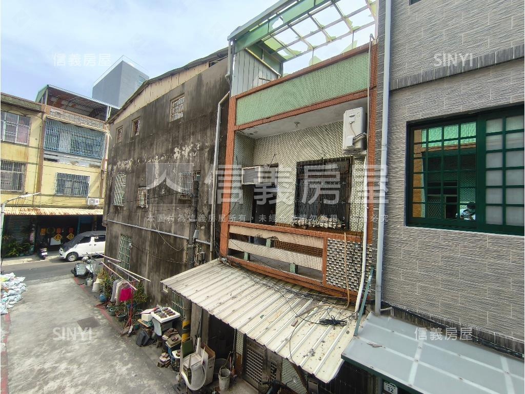前鎮活巷邊間透天房屋室內格局與周邊環境
