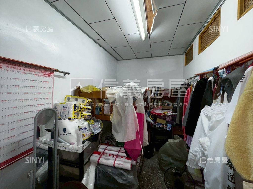 大面寬優質金店面房屋室內格局與周邊環境