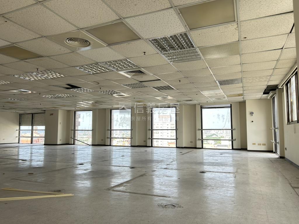 自由路辨公室房屋室內格局與周邊環境