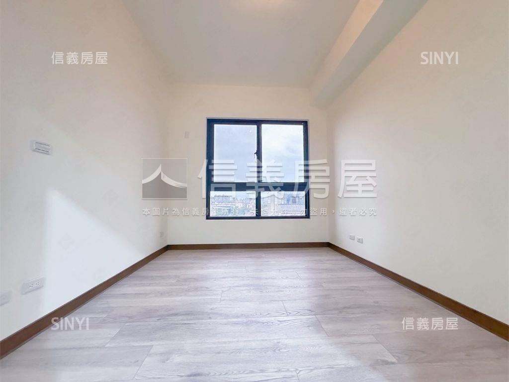 易峰峰邑三房車位房屋室內格局與周邊環境