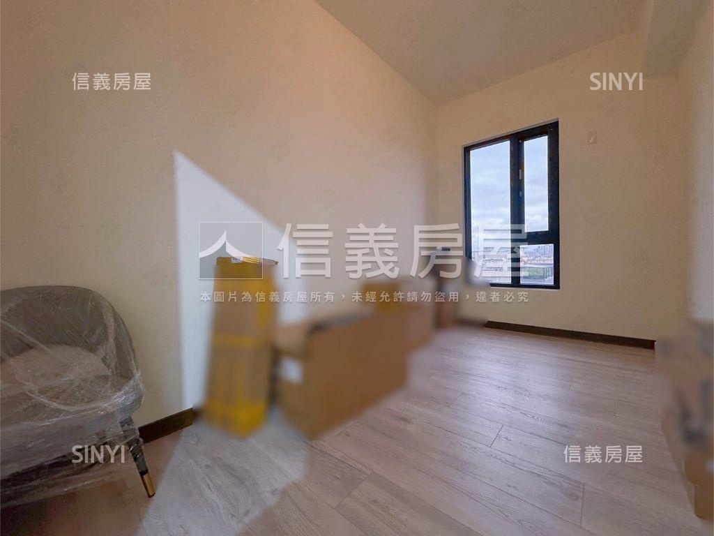 易峰峰邑三房車位房屋室內格局與周邊環境