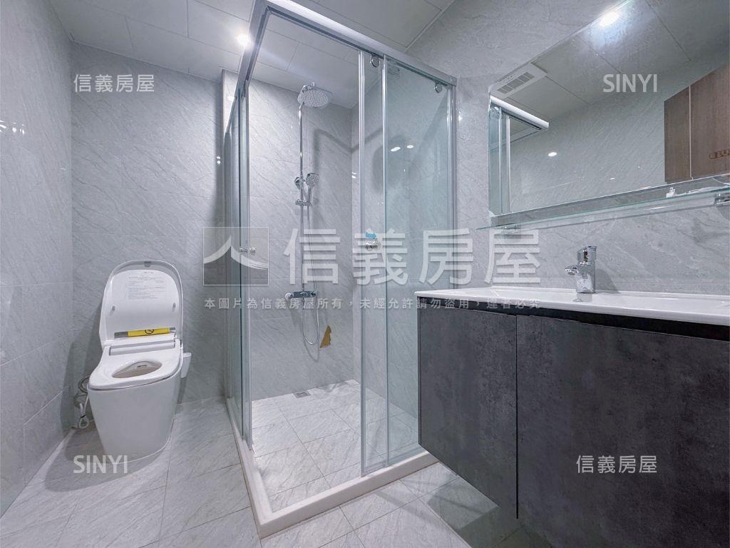 易峰峰邑三房車位房屋室內格局與周邊環境