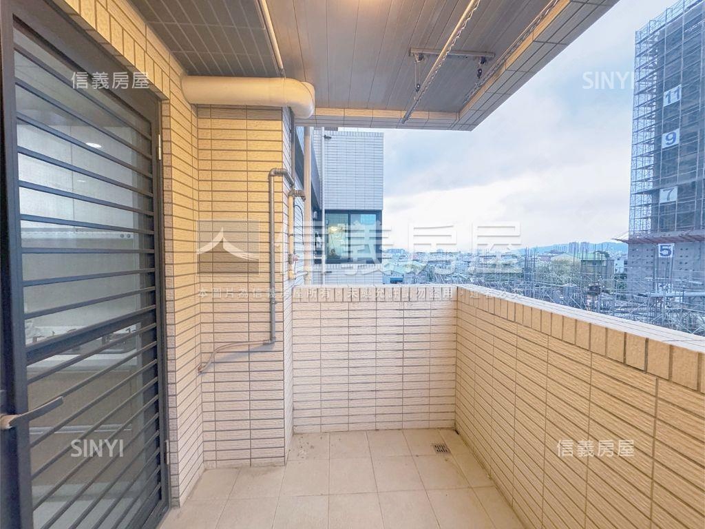 易峰峰邑三房車位房屋室內格局與周邊環境