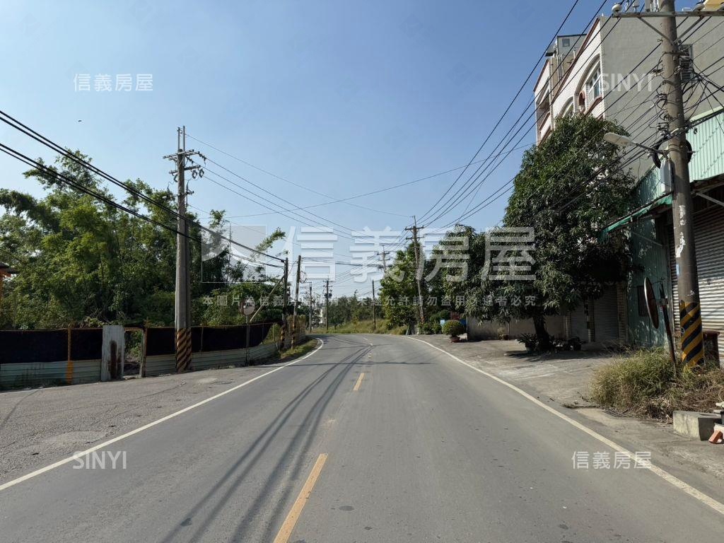 仁武兩千坪臨大路土地房屋室內格局與周邊環境