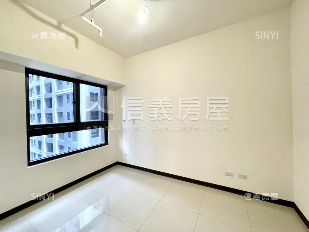皇普莊園兩房平車房屋室內格局與周邊環境