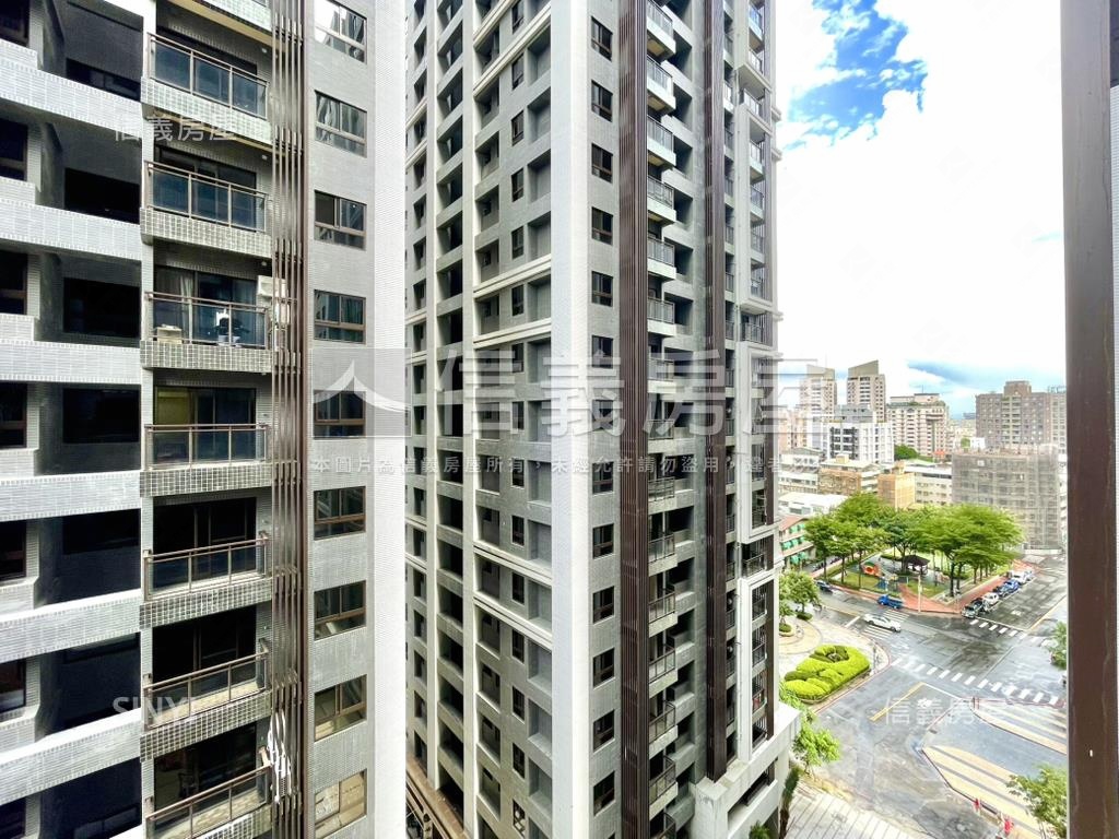 皇普莊園兩房平車房屋室內格局與周邊環境