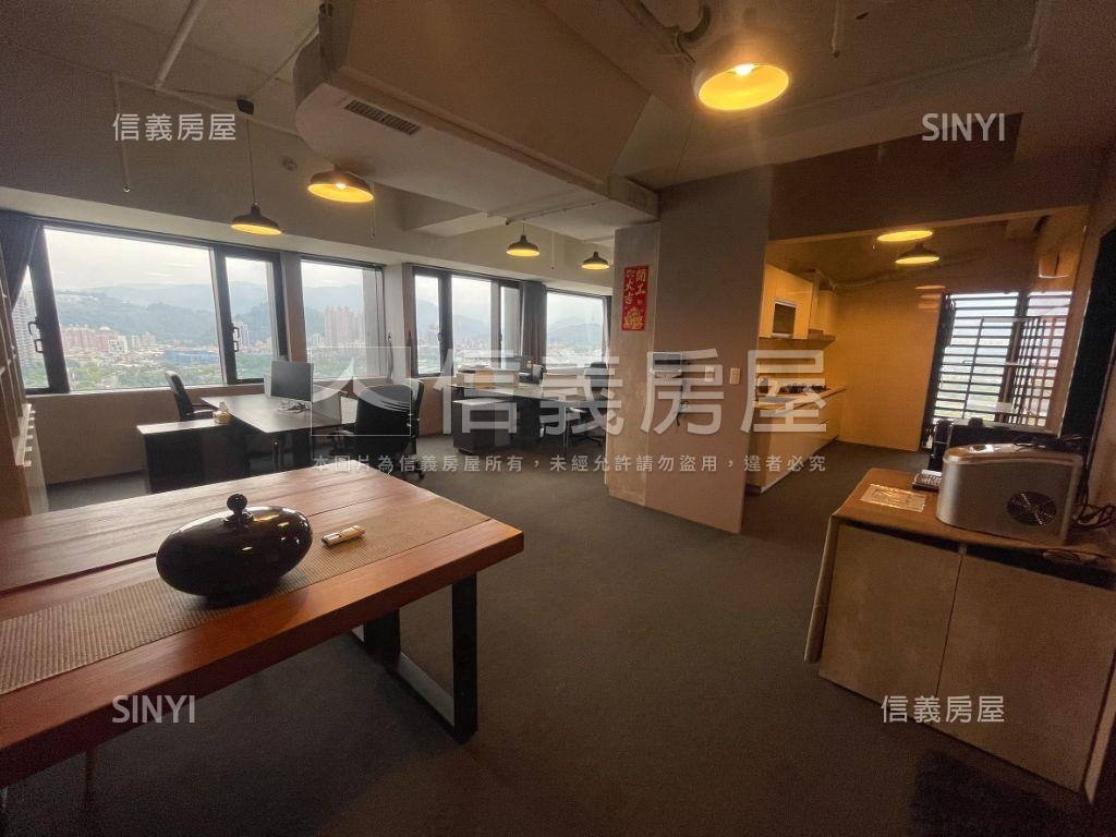 美河市河岸美景房屋室內格局與周邊環境