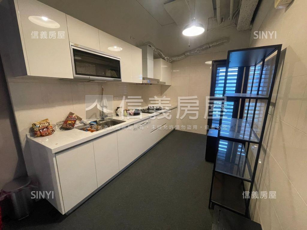 美河市河岸美景房屋室內格局與周邊環境
