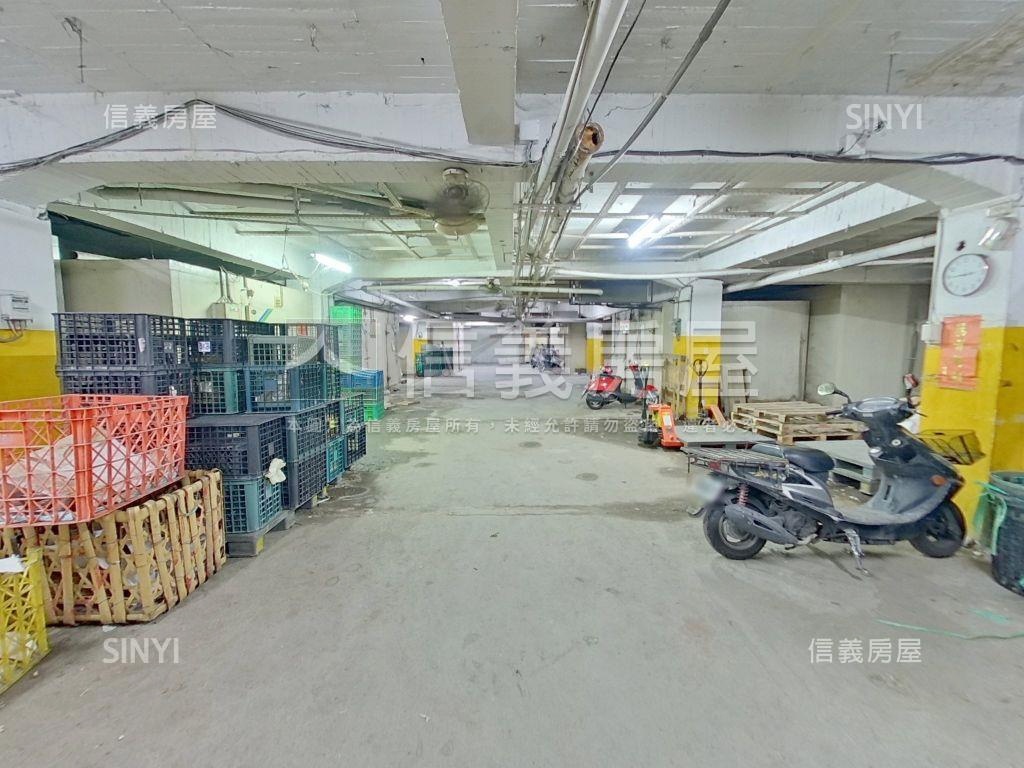 地下寶藏。東興市場收租寶房屋室內格局與周邊環境