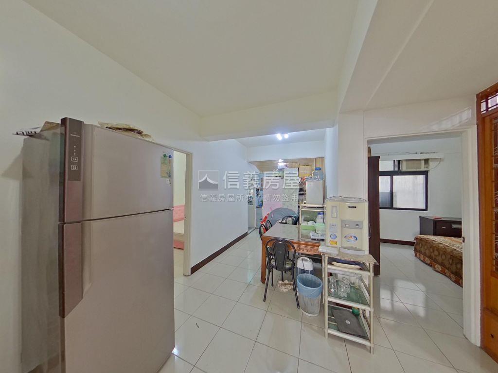 中正路低總價三樓房屋室內格局與周邊環境