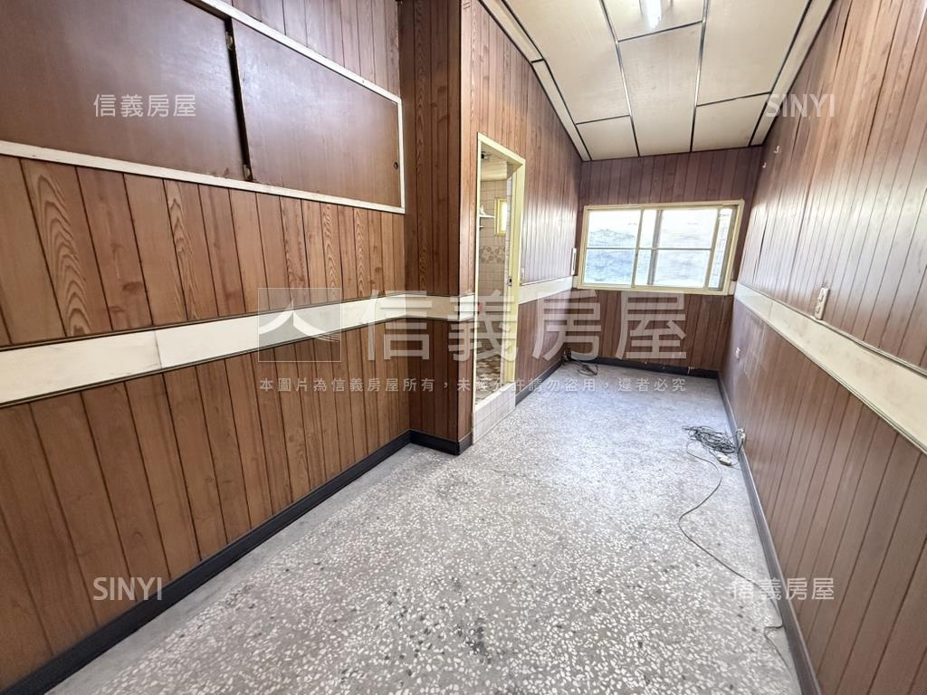 中西區近新光小資透天房屋室內格局與周邊環境
