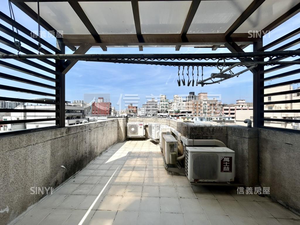 專任近市區巨城整棟美套房房屋室內格局與周邊環境