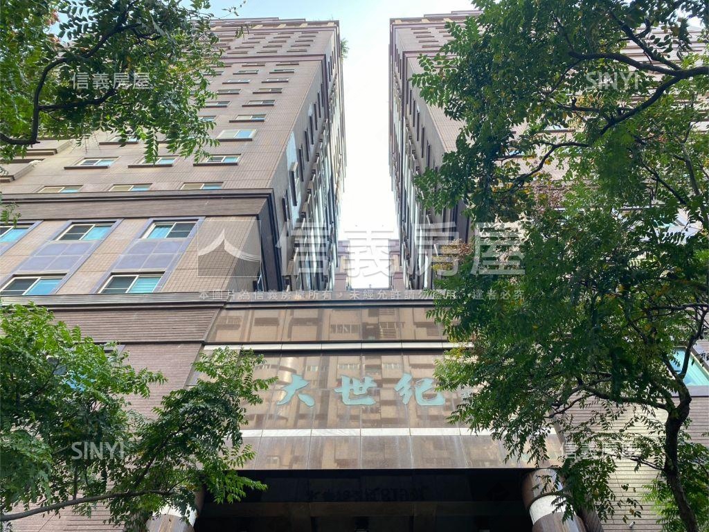 府都大世紀平面車位房屋室內格局與周邊環境