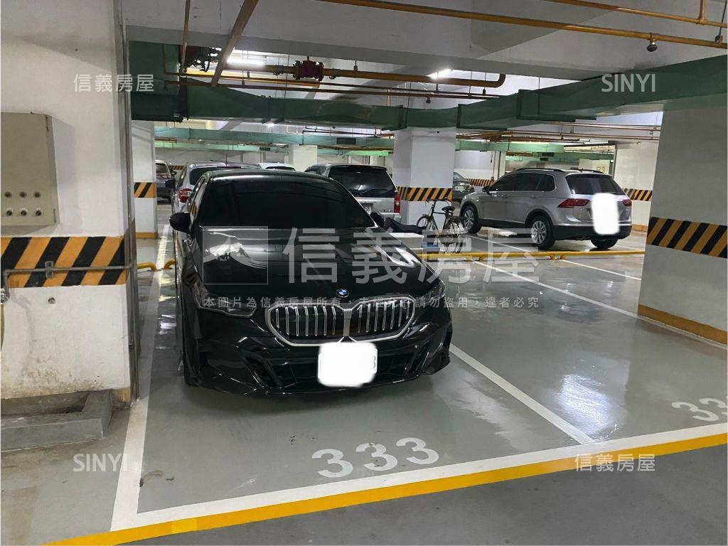 府都大世紀平面車位房屋室內格局與周邊環境