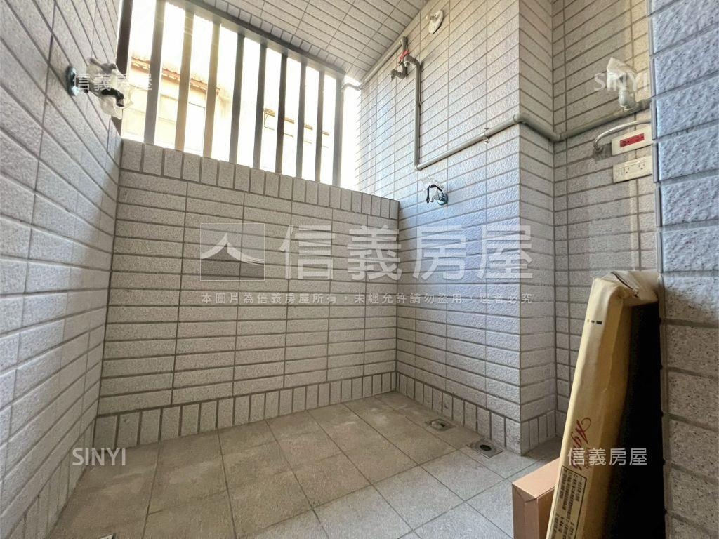 中正富貴★車站生活圈兩房房屋室內格局與周邊環境