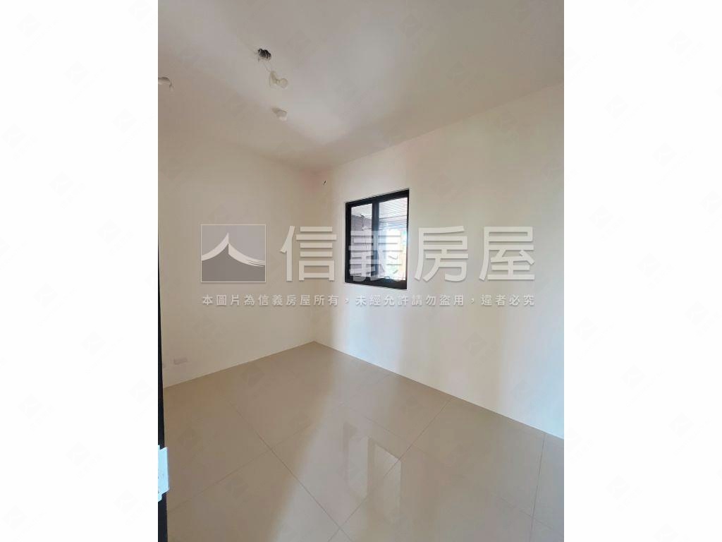Ａ８復興苑面公園綠景兩房房屋室內格局與周邊環境