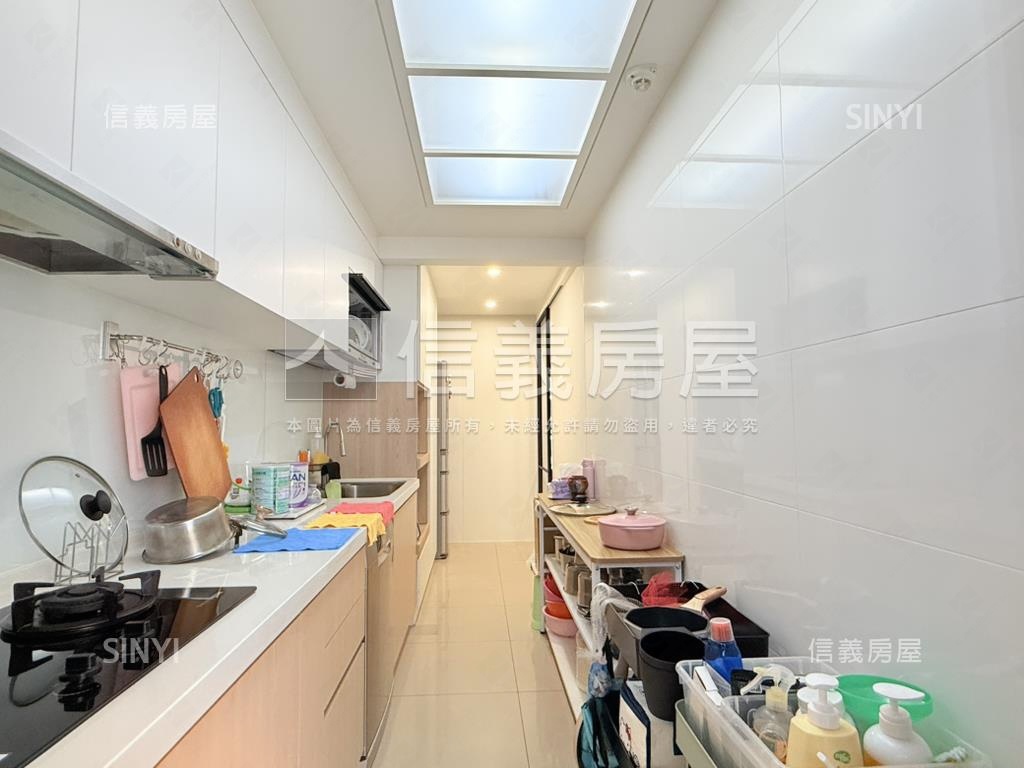 桃大泰極美裝３房車位房屋室內格局與周邊環境