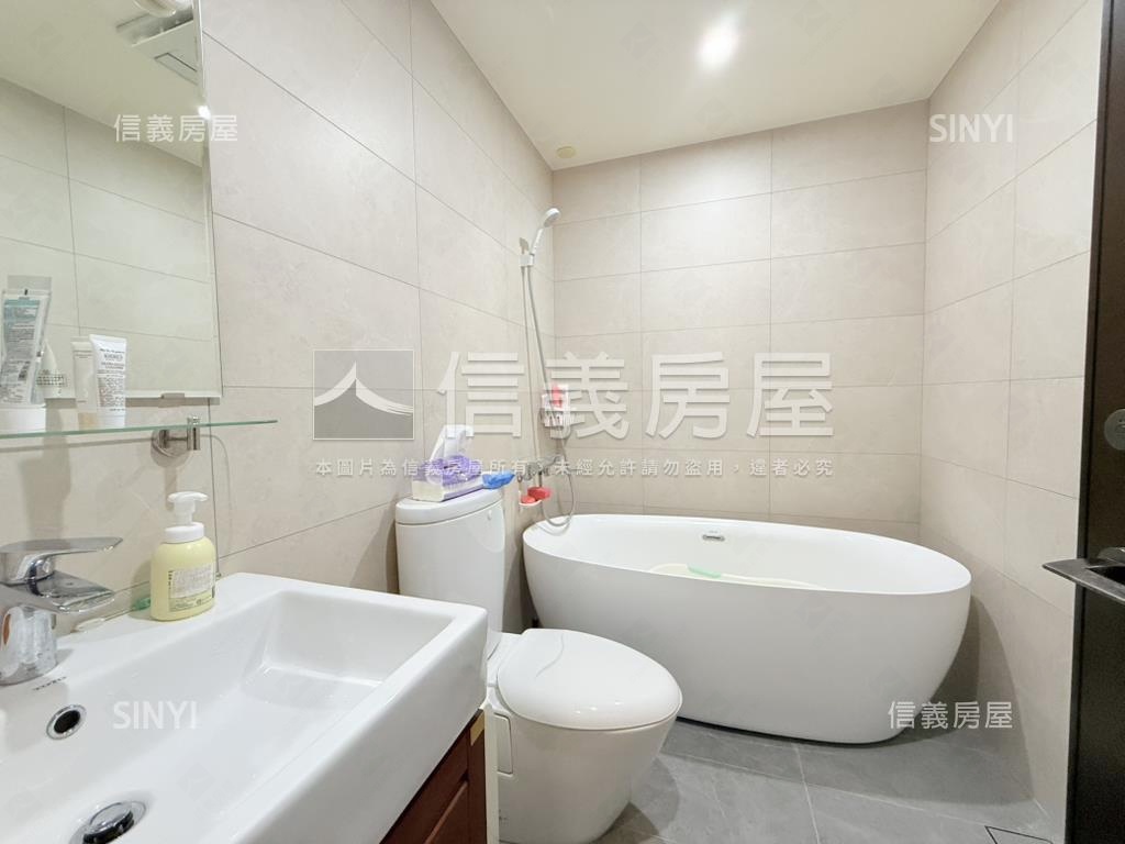 桃大泰極美裝３房車位房屋室內格局與周邊環境