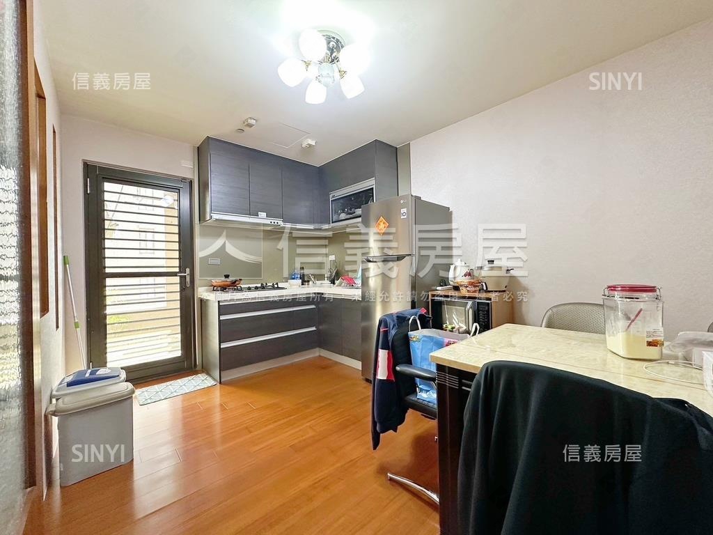 鄉林夏都邊間朝南Ｂ１平車房屋室內格局與周邊環境