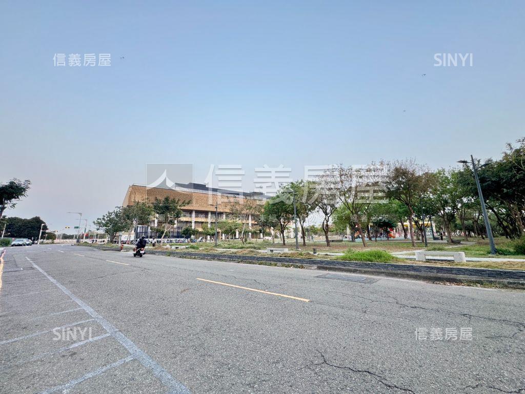 總圖滙朝公園景觀兩房平車房屋室內格局與周邊環境