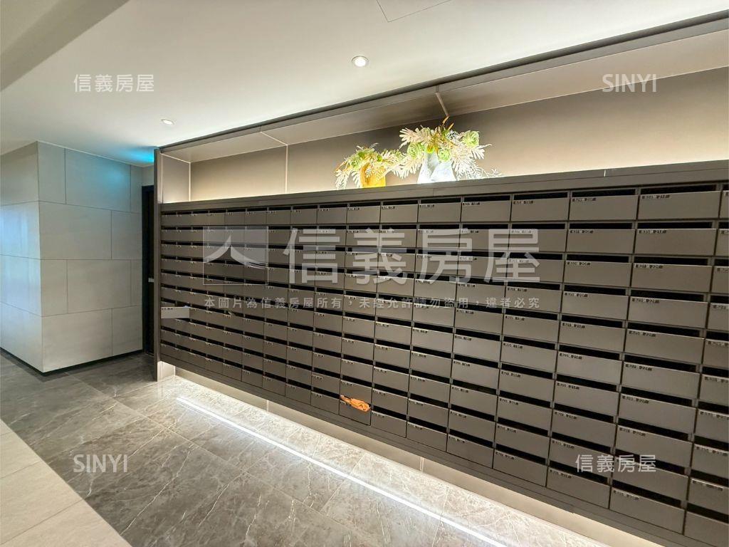 崁頂輕軌電梯三房平面車位房屋室內格局與周邊環境