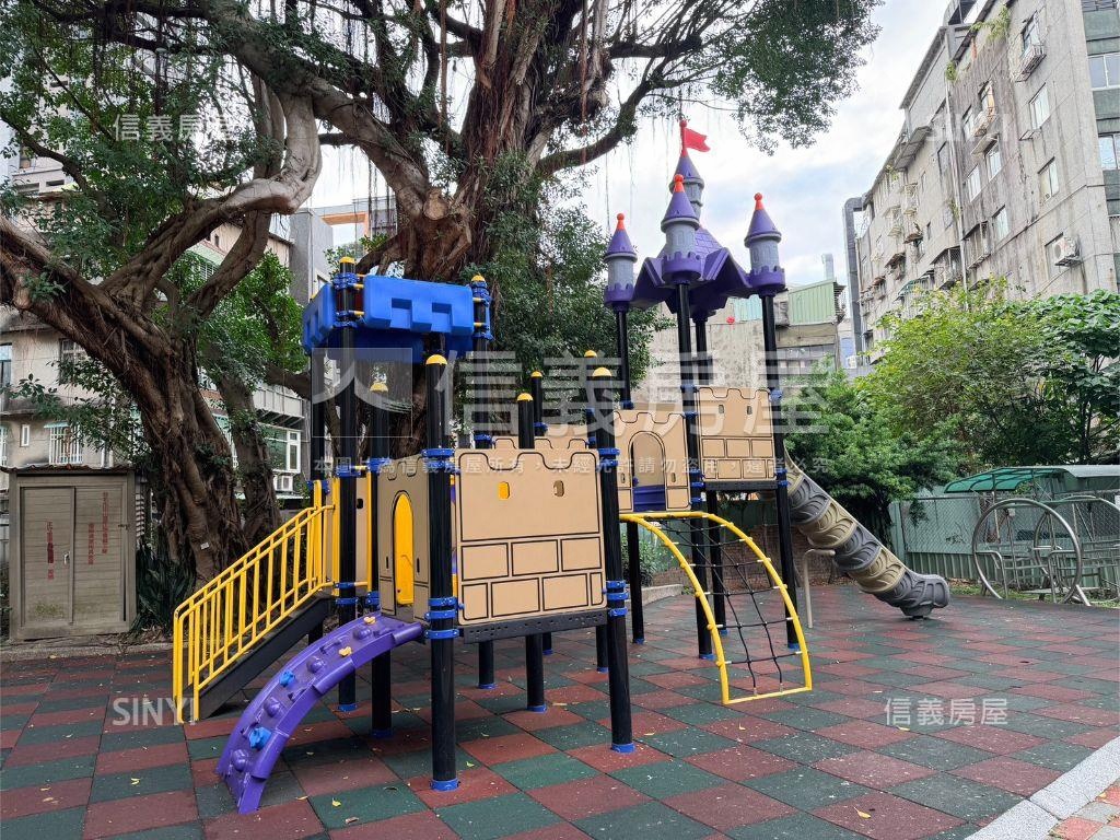 華山里美稀有高樓層美屋房屋室內格局與周邊環境