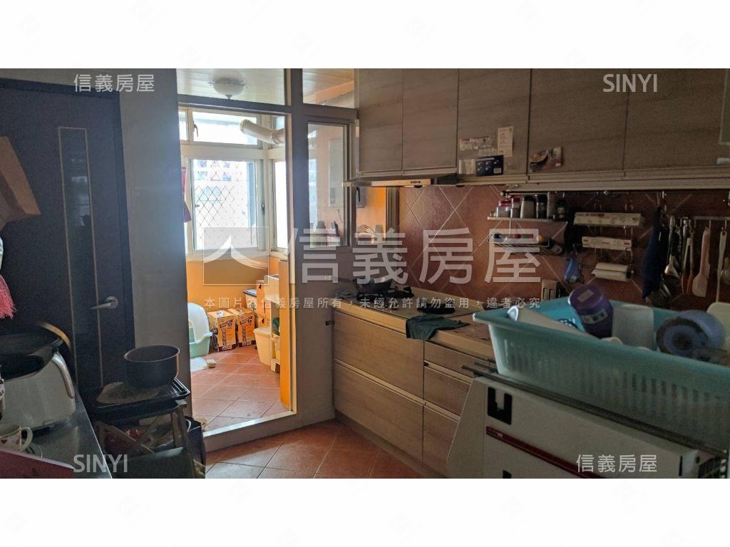富錦街頂樓雅寓房屋室內格局與周邊環境