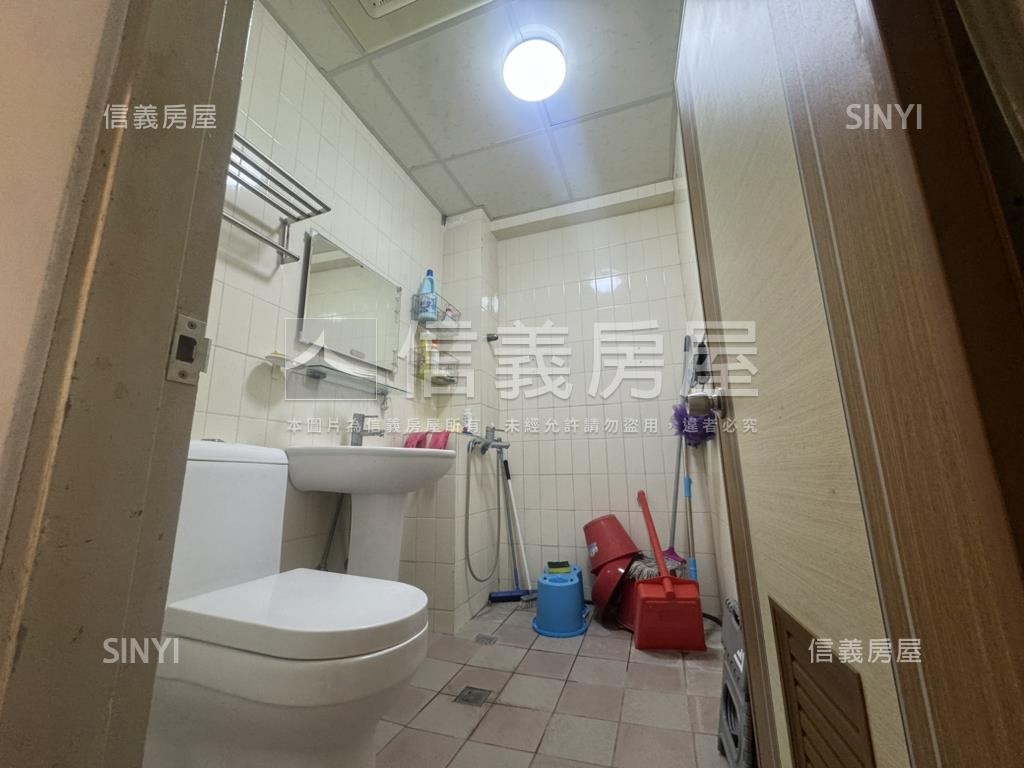 鹿港老街旁鬧區電梯華廈房屋室內格局與周邊環境