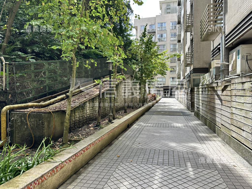 專任～萬芳環遊市二房二衛房屋室內格局與周邊環境