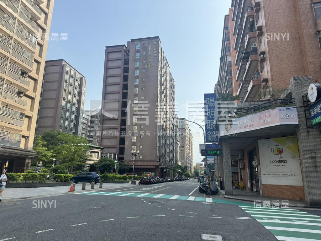 下南崁精華三角窗店面房屋室內格局與周邊環境