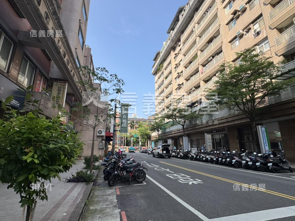 下南崁精華三角窗店面房屋室內格局與周邊環境