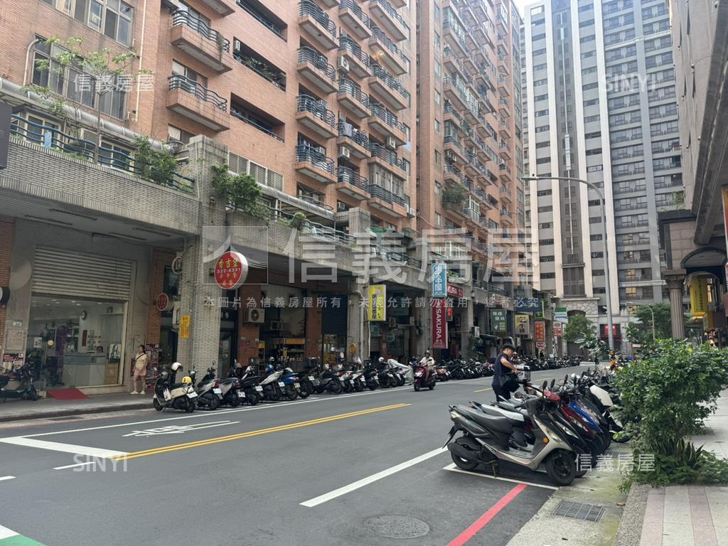 下南崁精華三角窗店面房屋室內格局與周邊環境