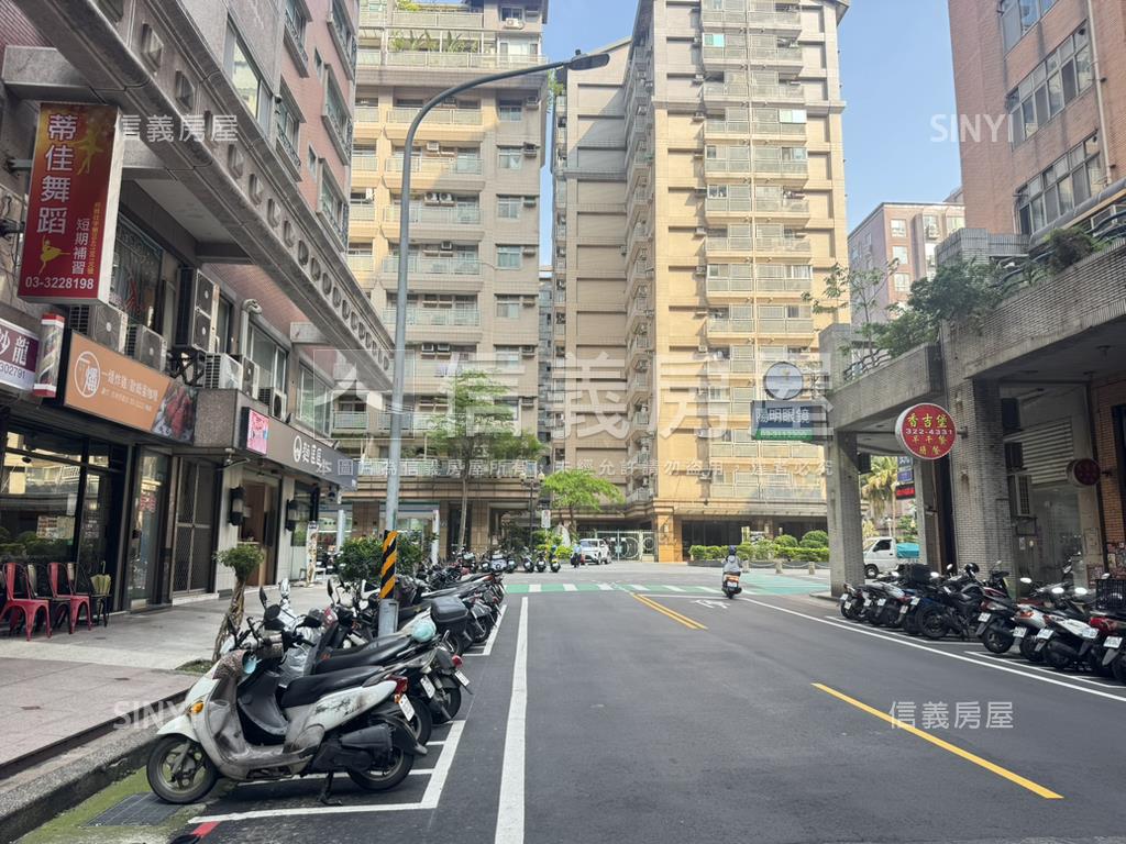 下南崁精華三角窗店面房屋室內格局與周邊環境