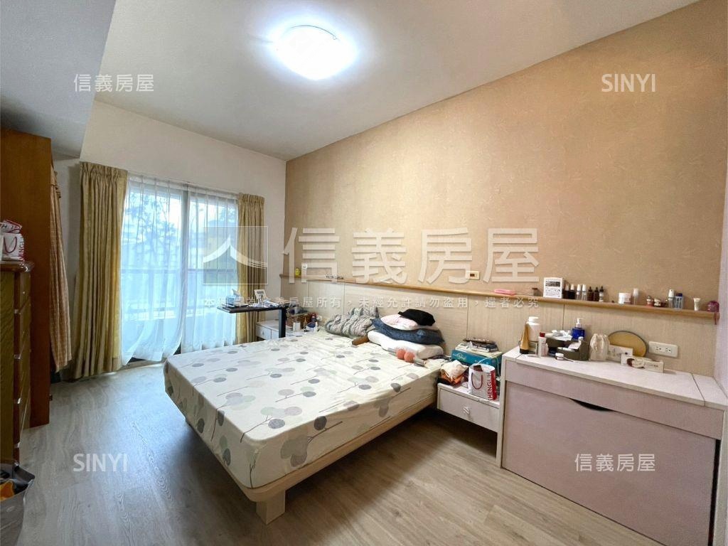 荷蘭海韻稀有釋出四房平車房屋室內格局與周邊環境