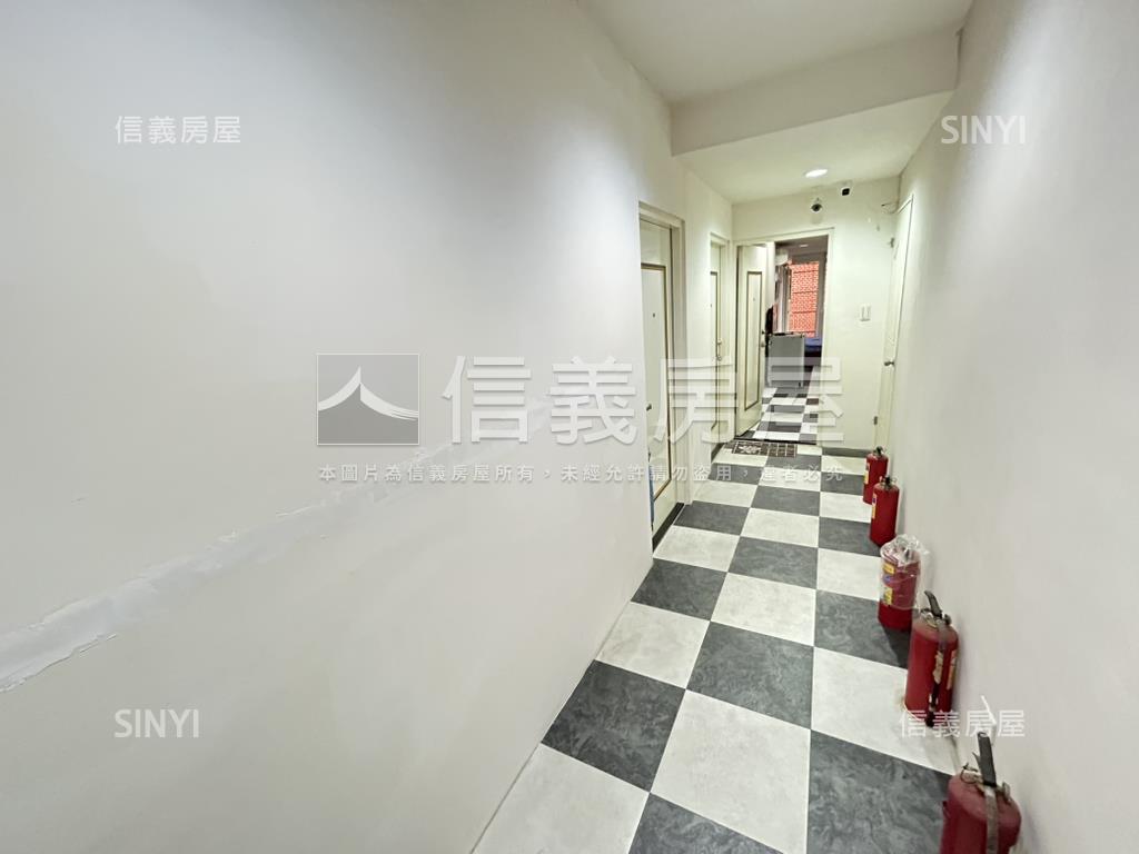 板新站收租聖品金雞母房屋室內格局與周邊環境