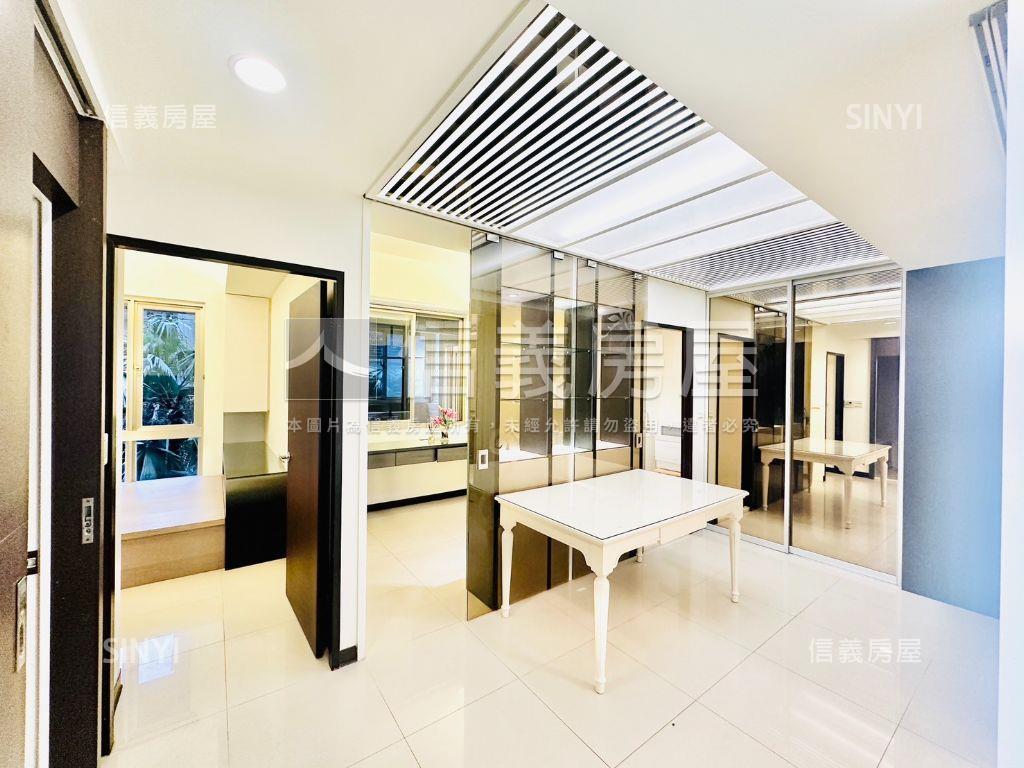 近海山站快樂花園三房車位房屋室內格局與周邊環境