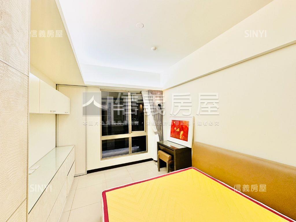 近海山站快樂花園三房車位房屋室內格局與周邊環境