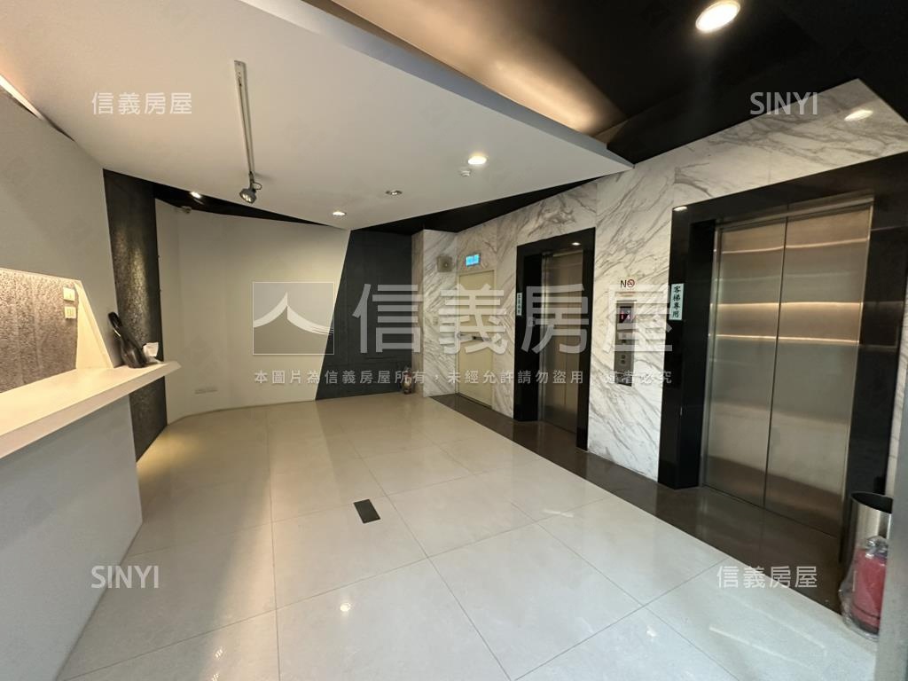 港墘捷運台北登峰整層辦公房屋室內格局與周邊環境