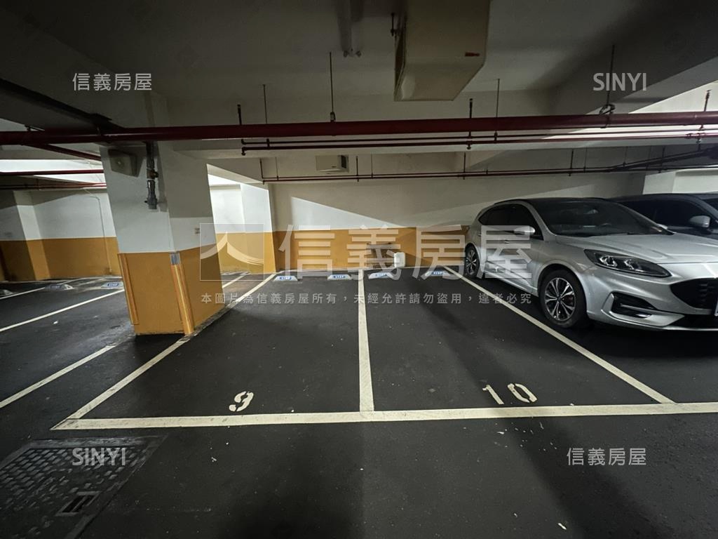 港墘捷運台北登峰整層辦公房屋室內格局與周邊環境