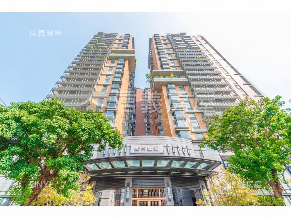 近秋紅谷毛胚屋附雙平車房屋室內格局與周邊環境