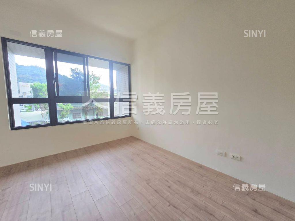 山景視野４房雙平面車位房屋室內格局與周邊環境