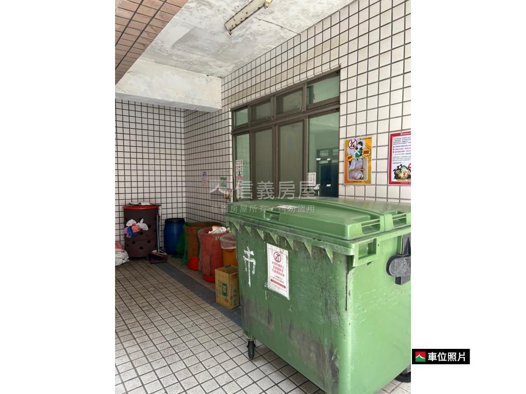 市政傳奇整新三房車位房屋室內格局與周邊環境