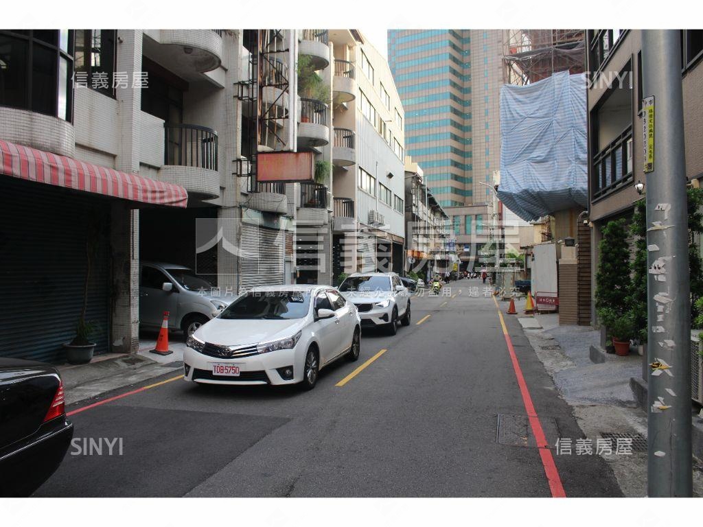 大連西路邊間透天房屋室內格局與周邊環境