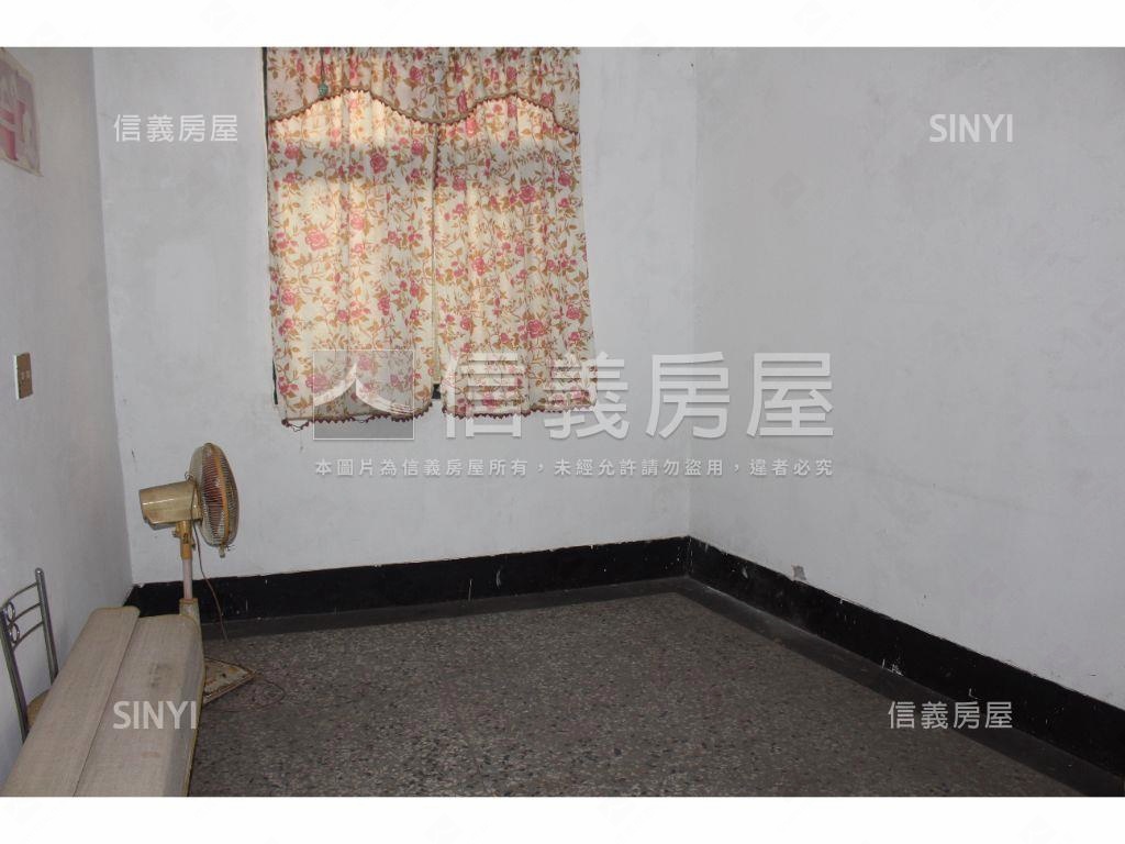 大連西路邊間透天房屋室內格局與周邊環境