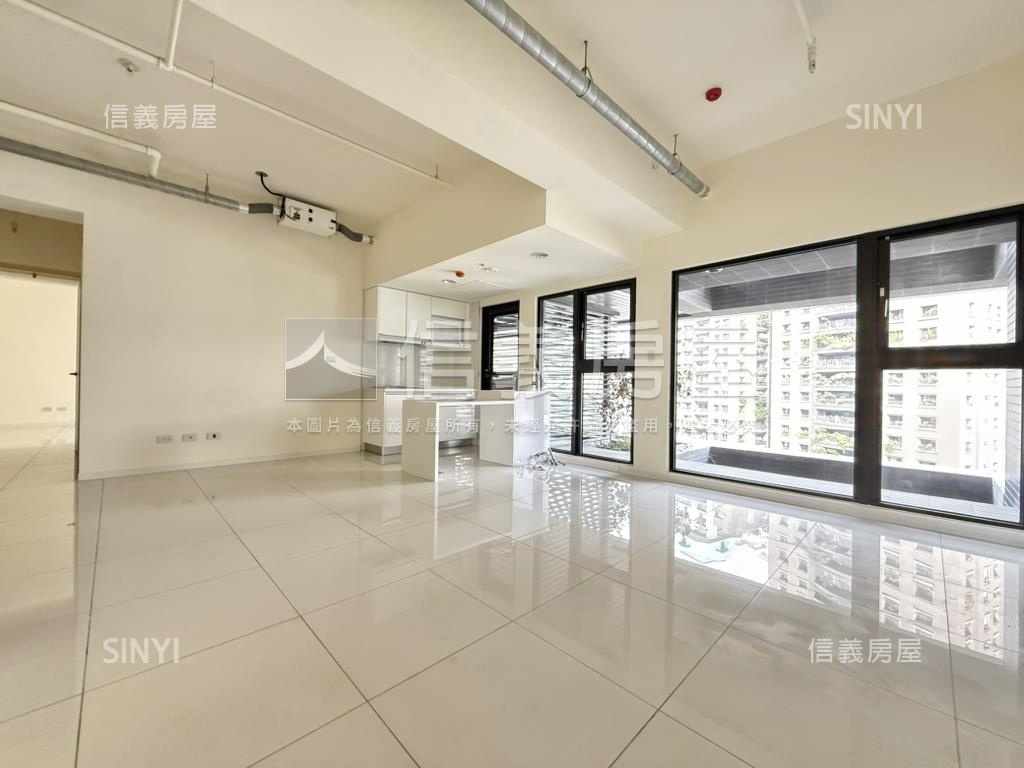 市政１號院面市政路美視野房屋室內格局與周邊環境